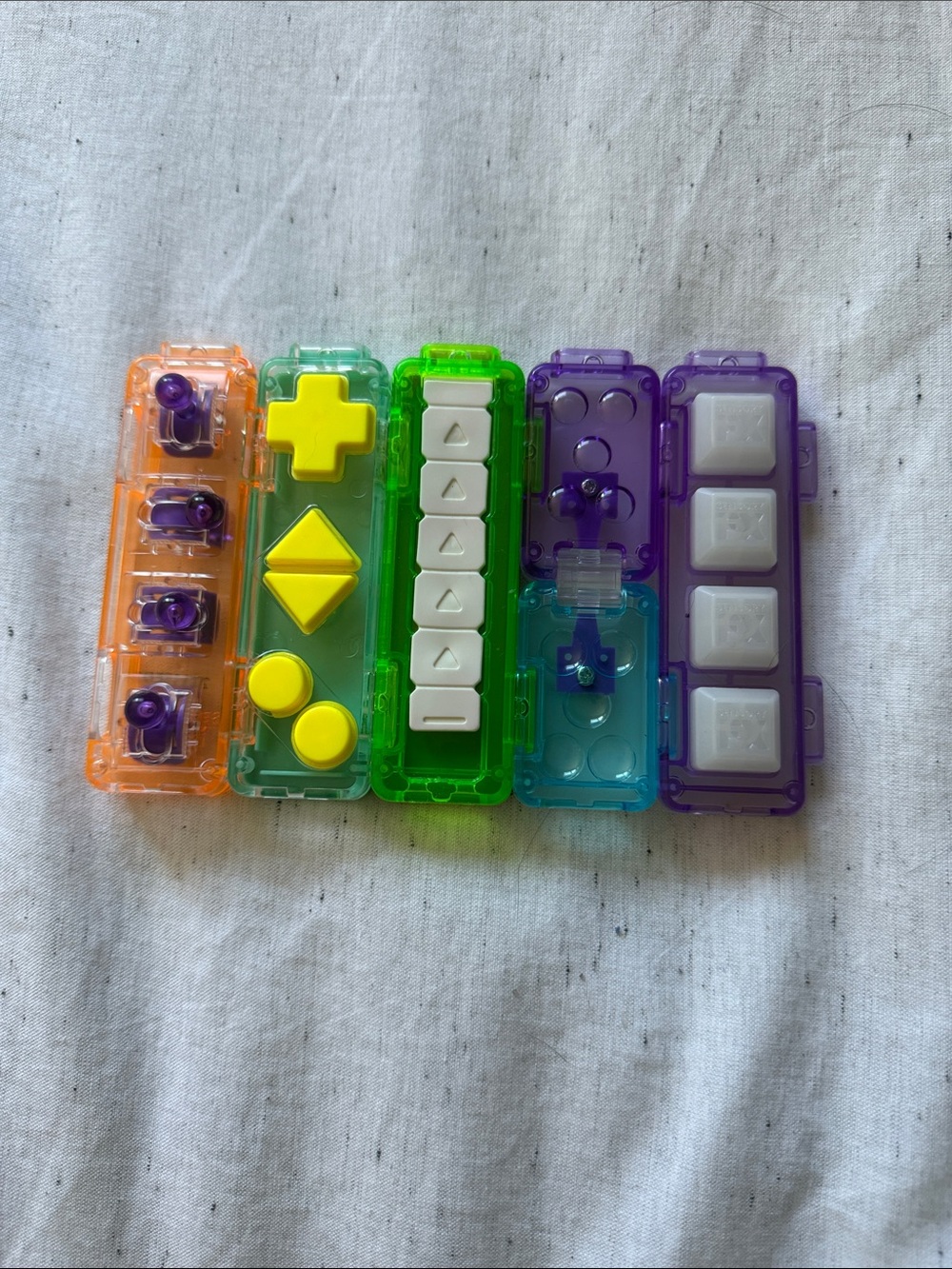 Disconnect-able fidget blocks
